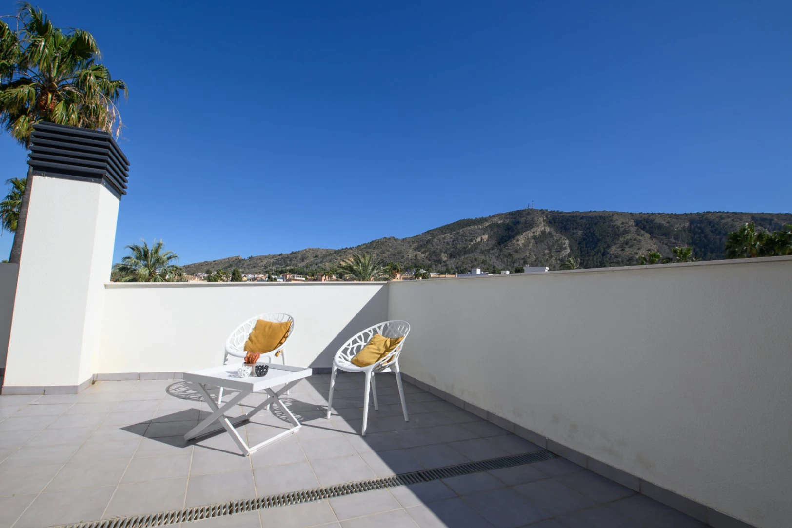 Modernes Haus in Albir – 3 Schlafzimmer, eigenes Grundstück und fußläufig zur Stadt