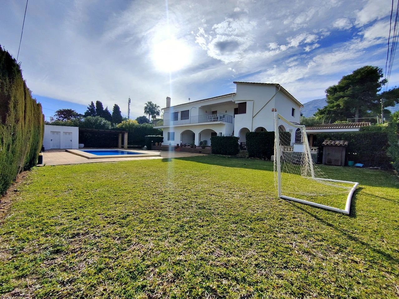 CHALET IN LAS ROTAS