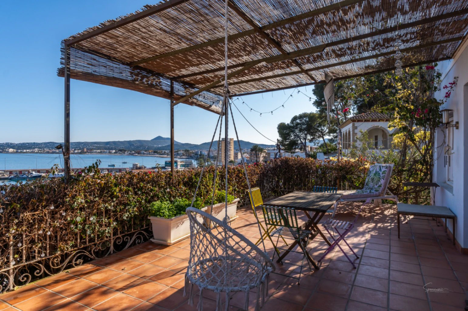VILLA ON THE SEAFRONT IN THE PORT OF JAVEA