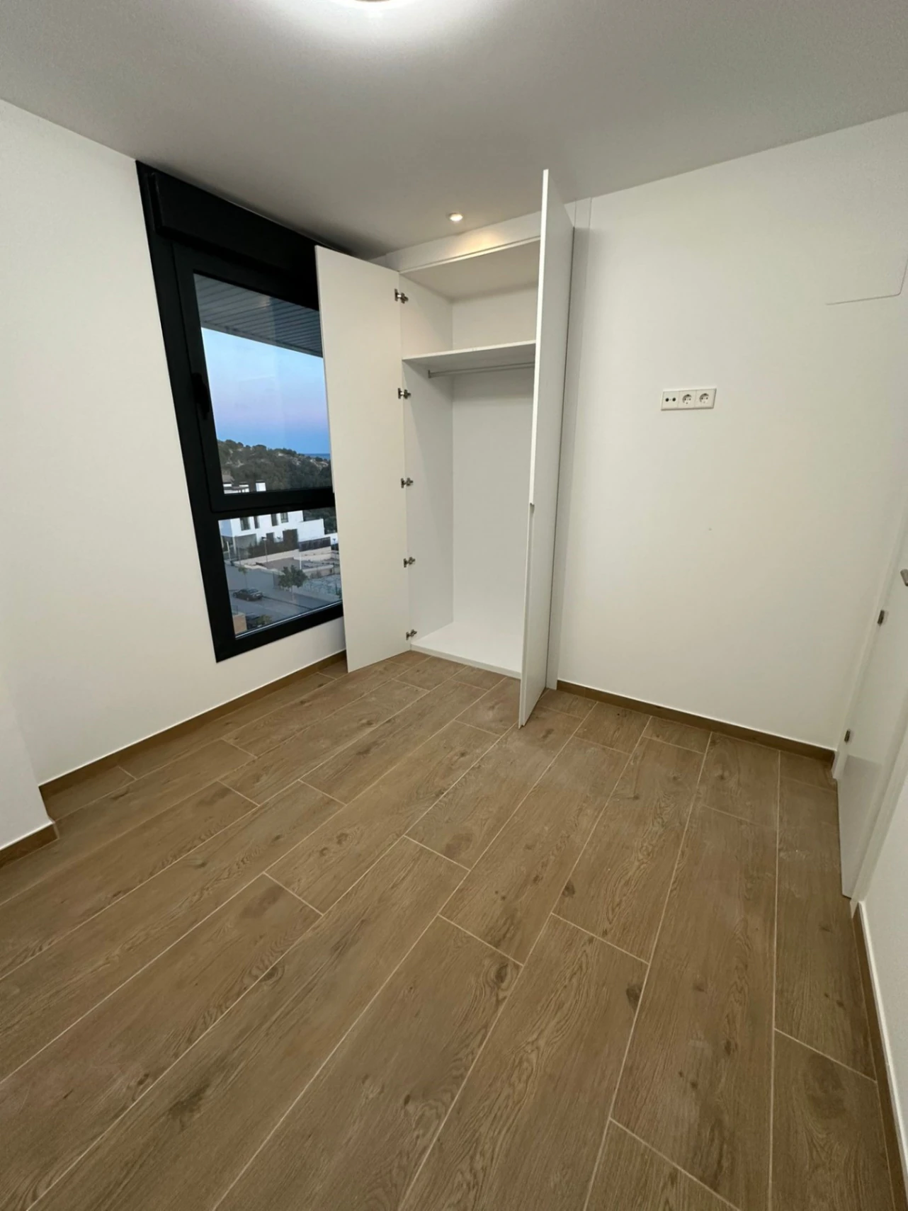 Seafront Apartment for Sale in Villajoyosa