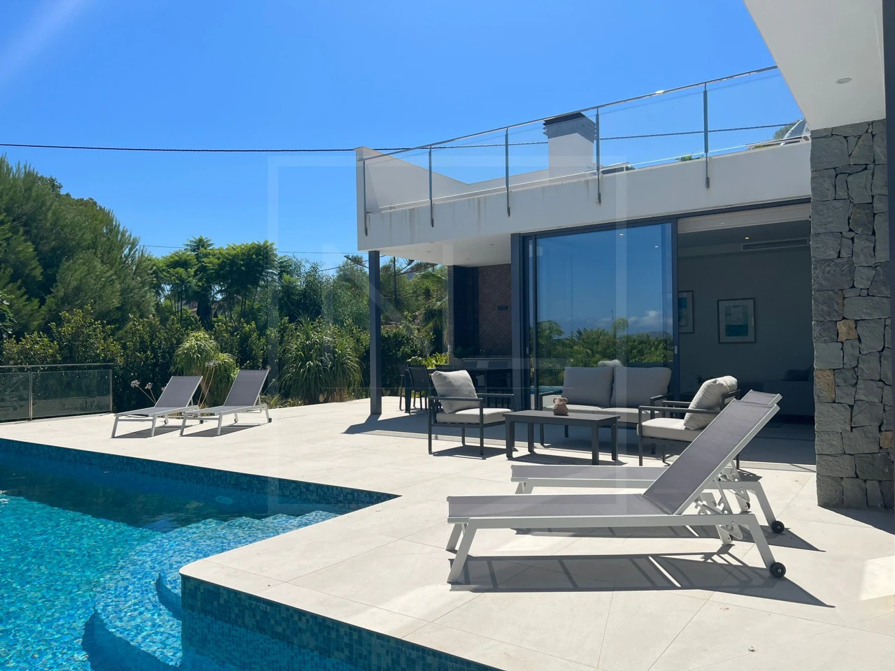4 Schlafzimmer, 4 Badezimmer Villa zum Verkauf in Calpe