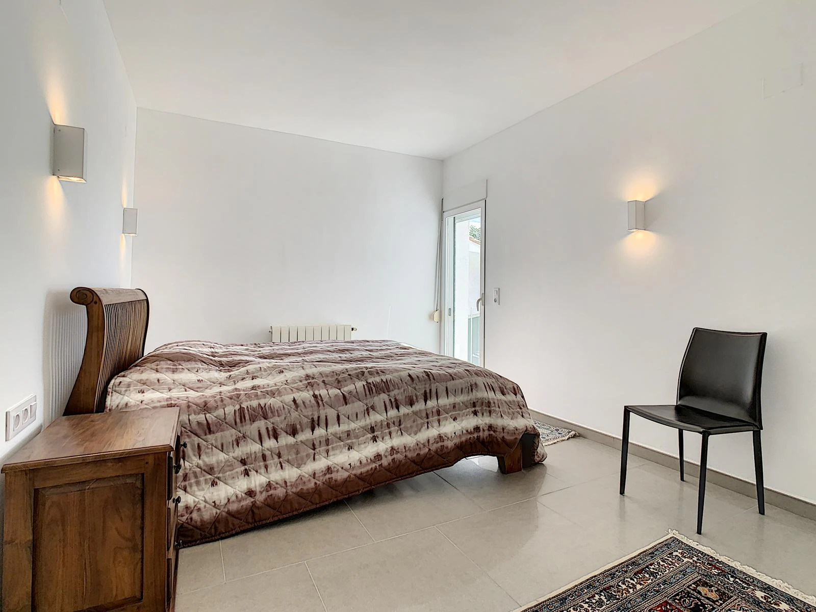 Cumbre del Sol villa gerenoveerd met uitzicht op zee