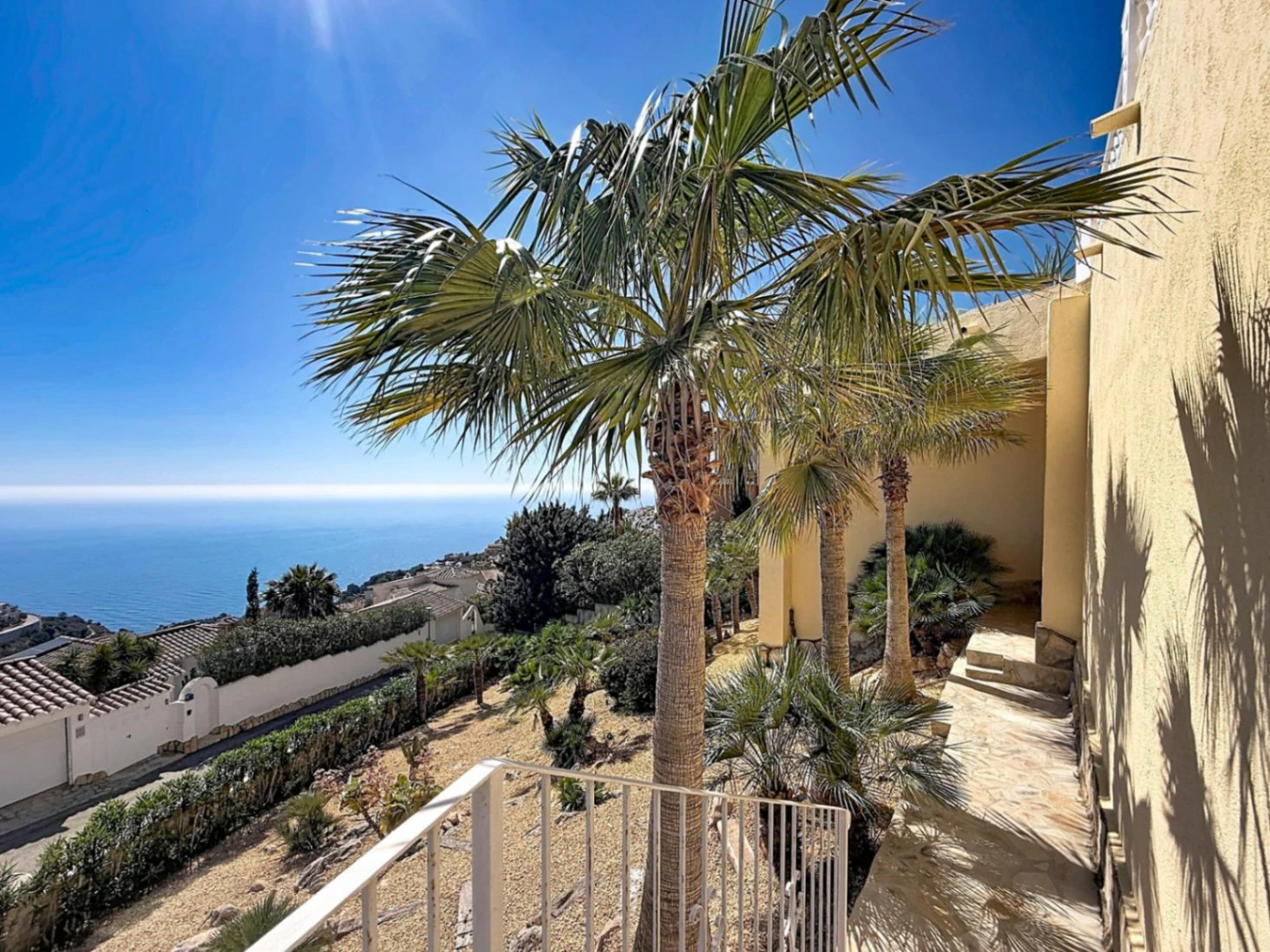 Cumbre del Sol villa renovated with spectacular sea views