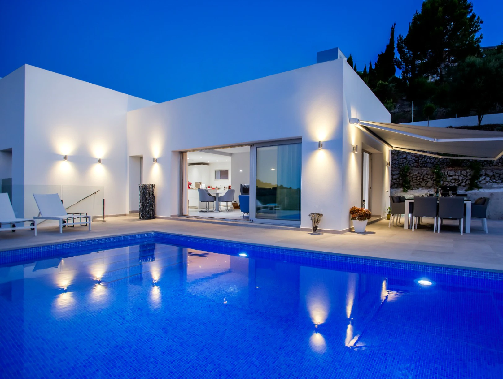 Villa zu verkaufen in Orba: Minimalistischer Luxus mit fantastischer Aussicht