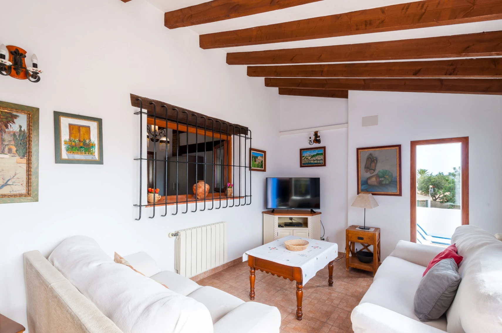 Finca à vendre à Benissa sur un grand terrain avec piscine et maison d'invités