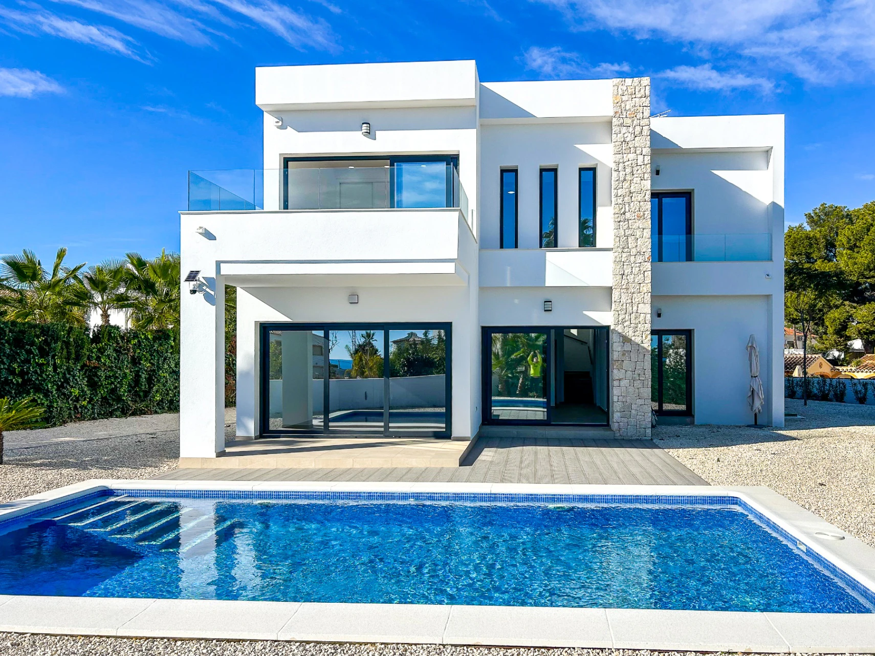 Neu gebaute Villa in Benissa mit Privatpool und Meerblick