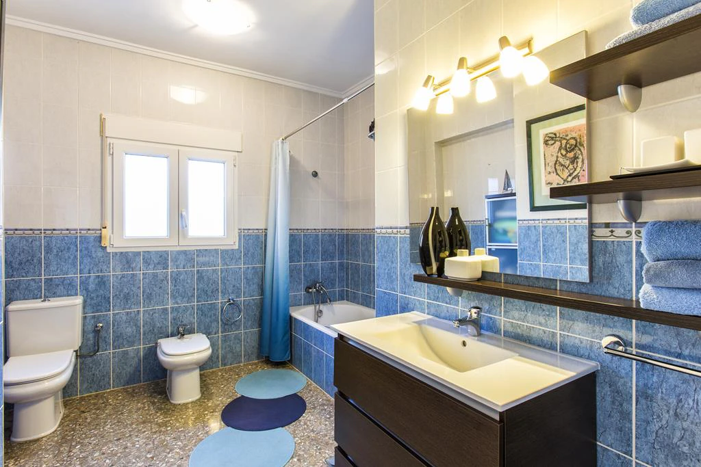 Villa with 2950 m² plot just 700 m from Marineta Cassiana, Dénia