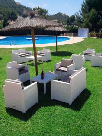 Double-Level 3 Bedroom House Pueblo Alcasar Pool Gardens & Facilities