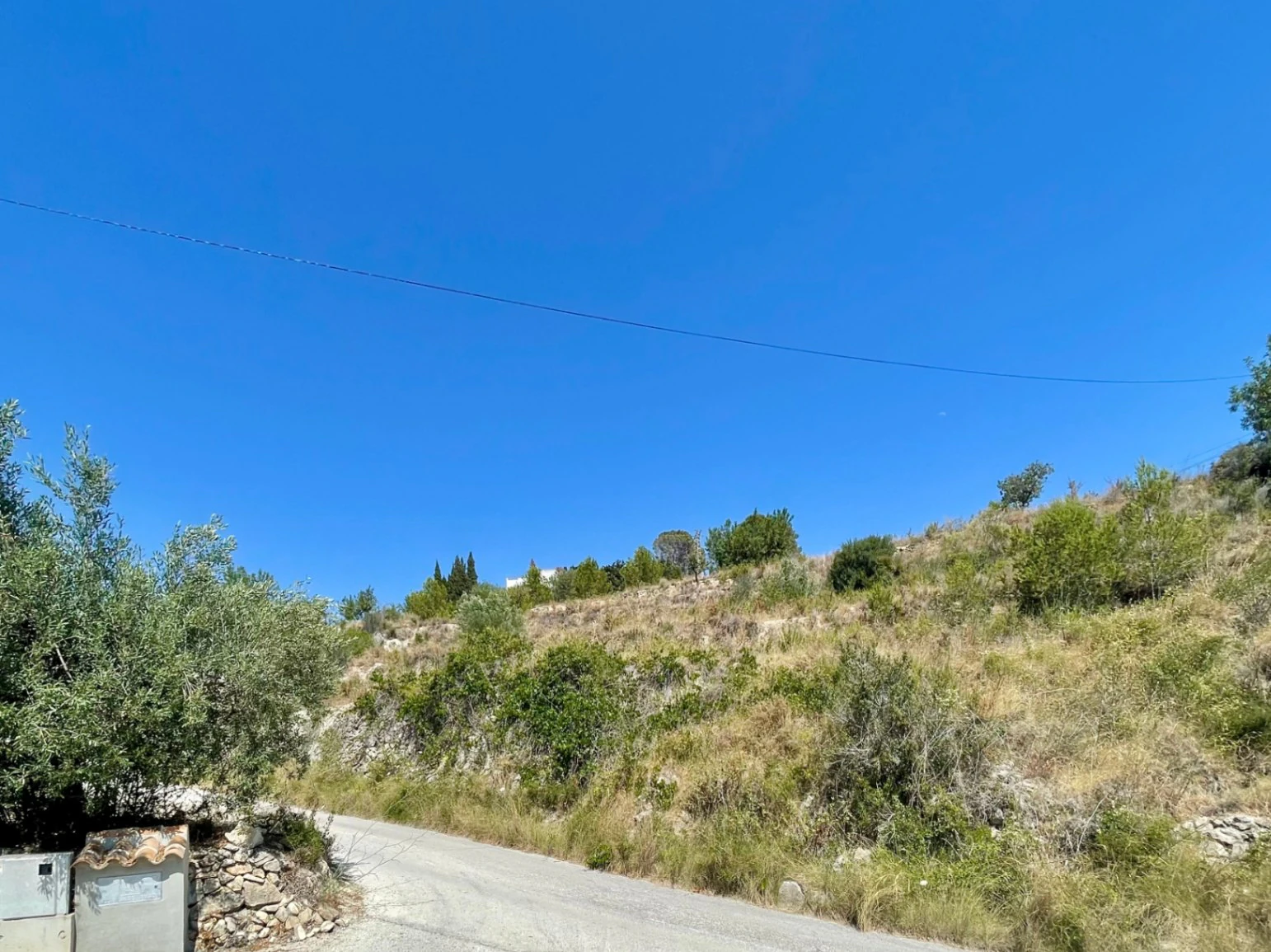 PLOT WITH PROJECT AND LICENSE IN BENISSA