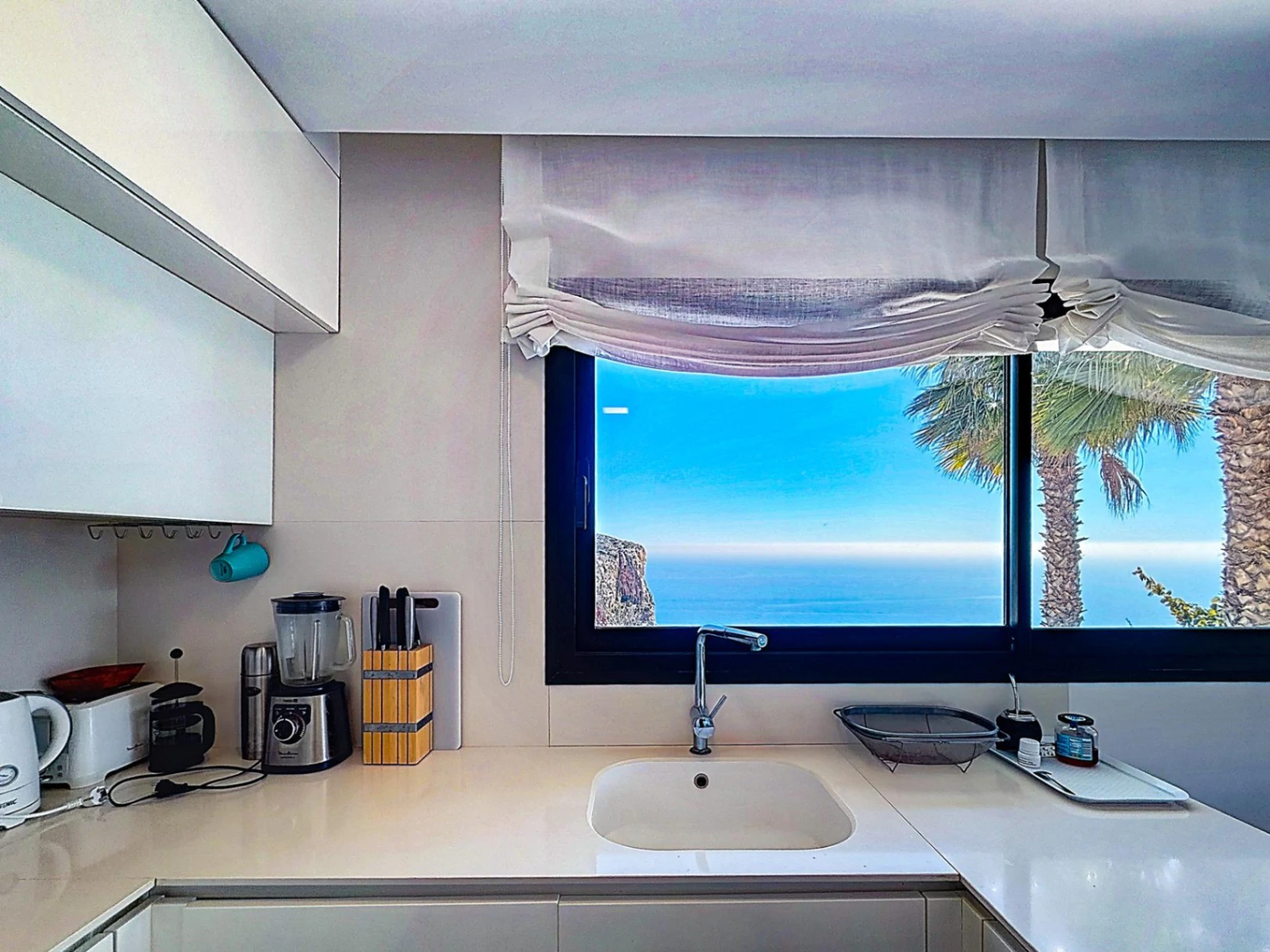 Cumbre del Sol moderne luxe appartement metSpectaculaire panoramisch uitzicht op de zee en de kliffen