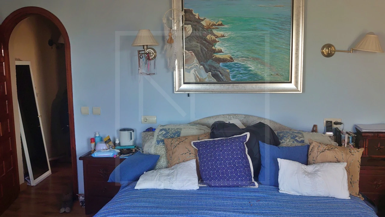 5 bedroom, 3 bathroom villa For Sale in Benitachell
