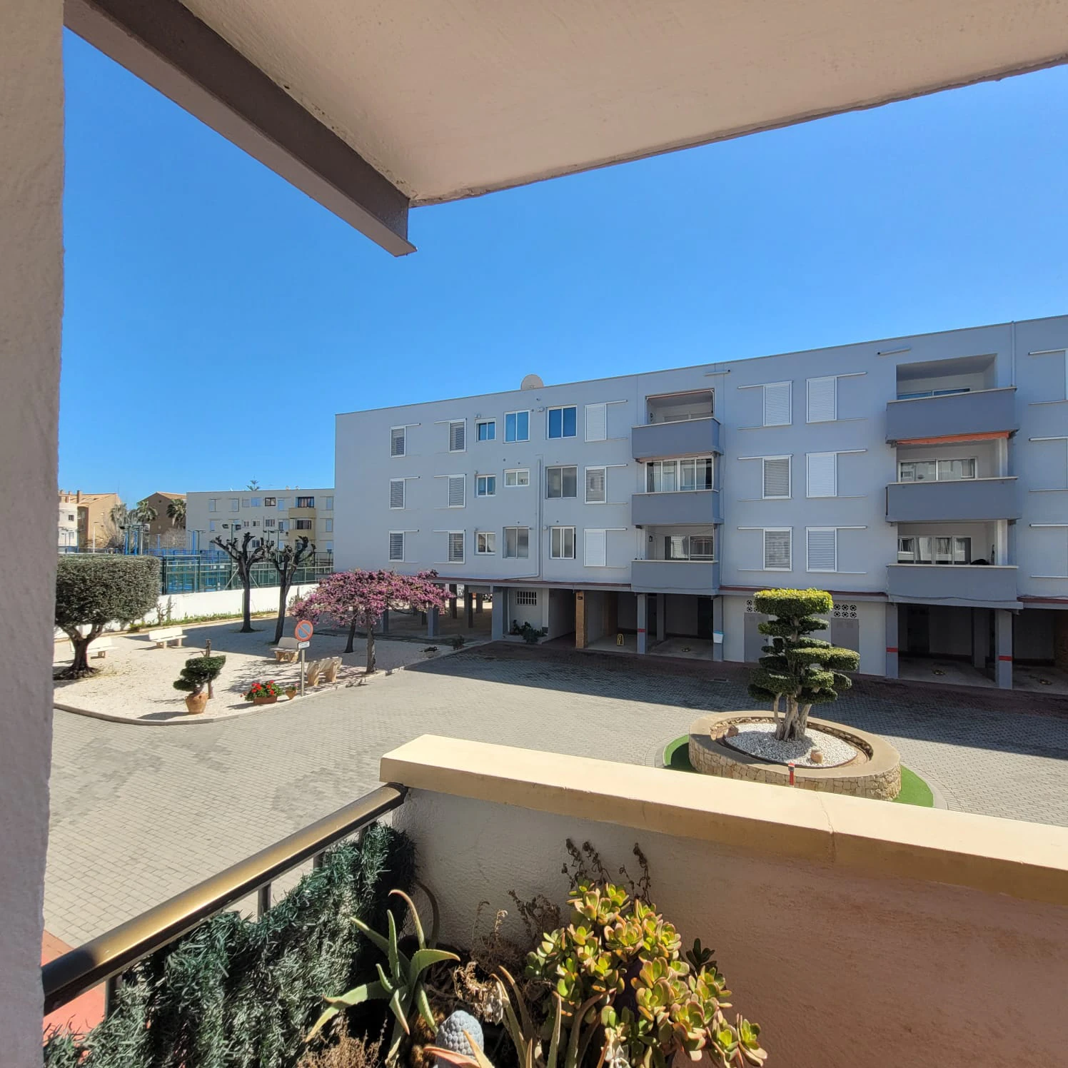 Renovated 2-Bedroom Apartment for Sale Near Arenal Beach, Jávea