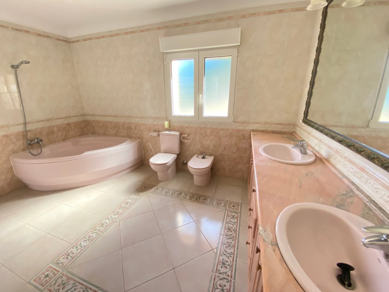 VILLA TE KOOP IN LA SELLA