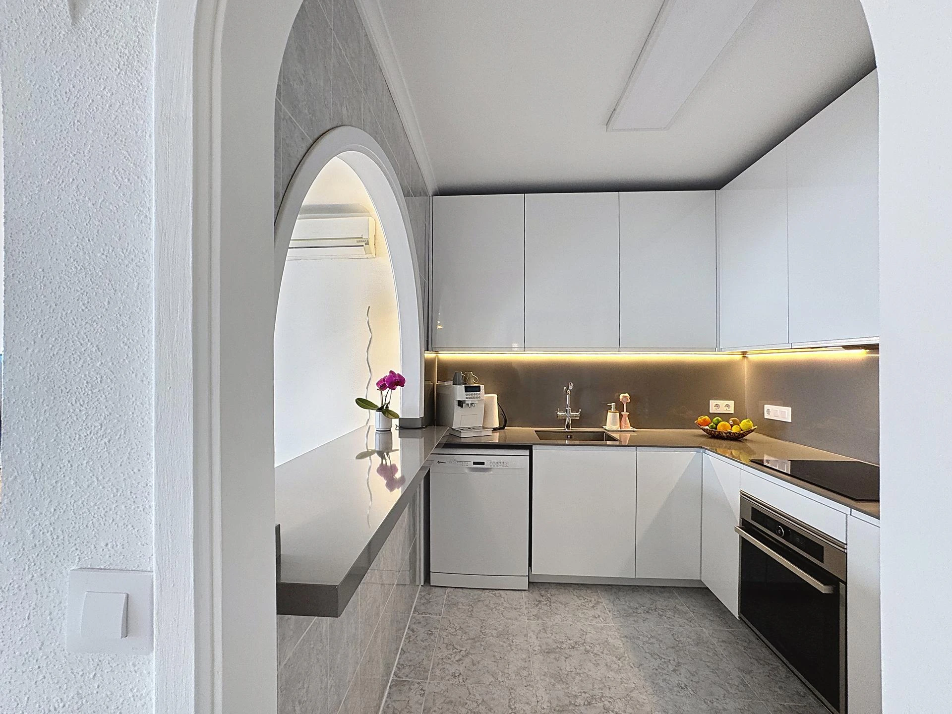 Cumbre del Sol duplex apartment with sea views