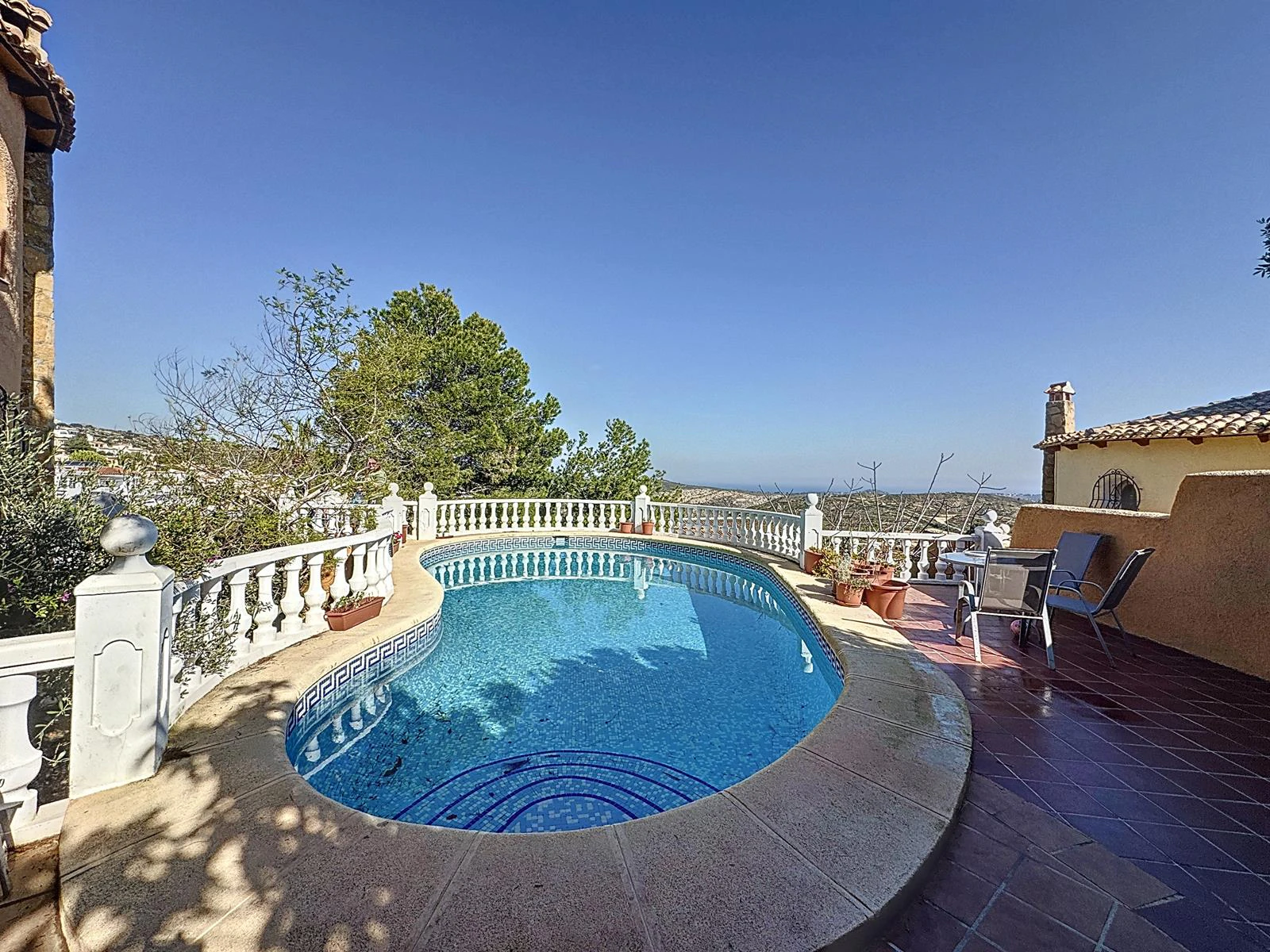 Cumbre del Sol villa with private pool and sea views