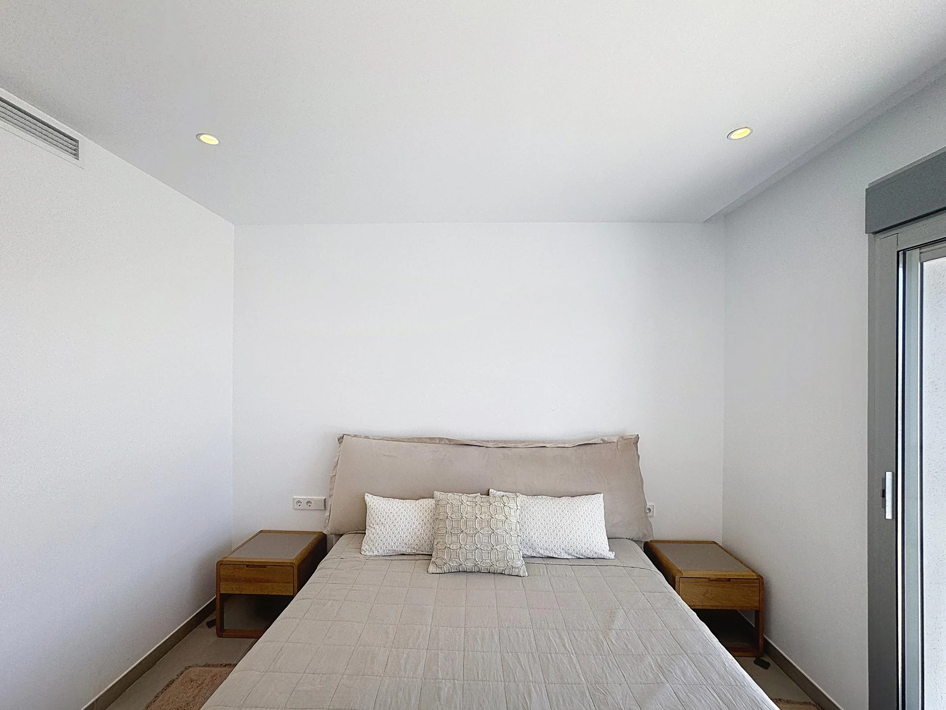 Cumbre del Sol modern villa with sea views and private pool