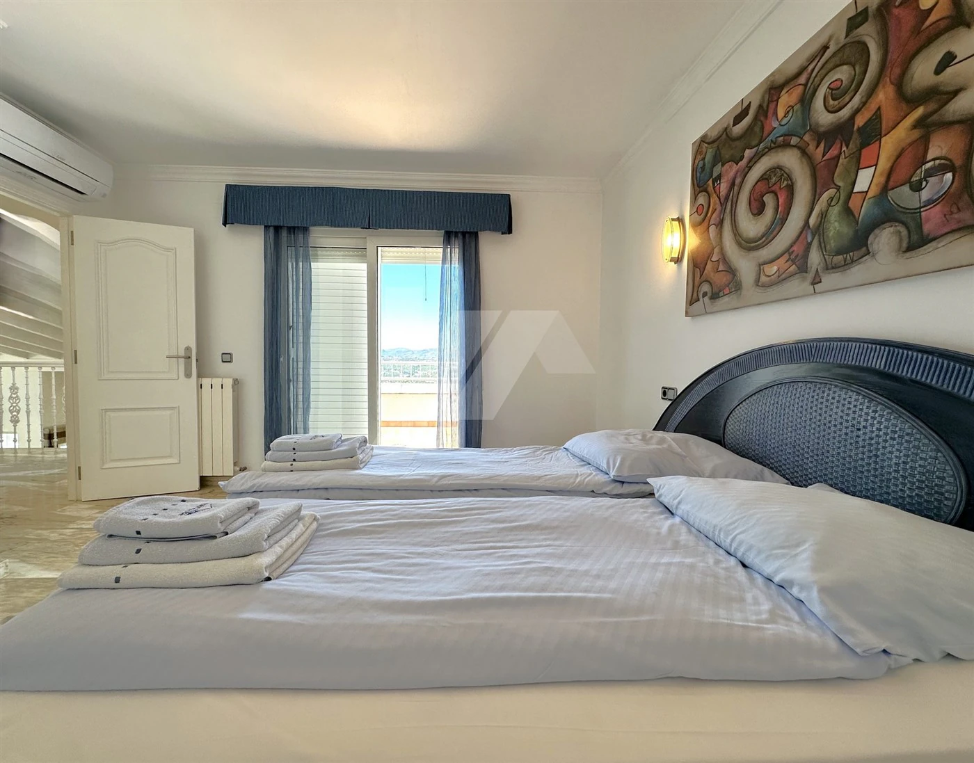 Uitzonderlijke villa te koop met uitzicht op zee in Moraira.