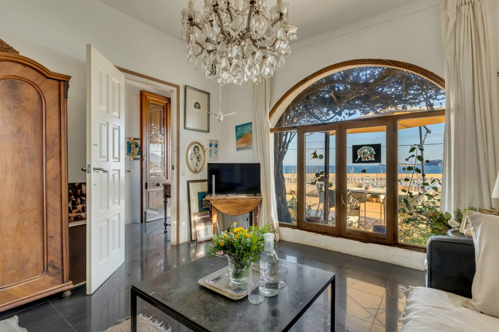 VILLA ON THE SEAFRONT IN THE PORT OF JAVEA