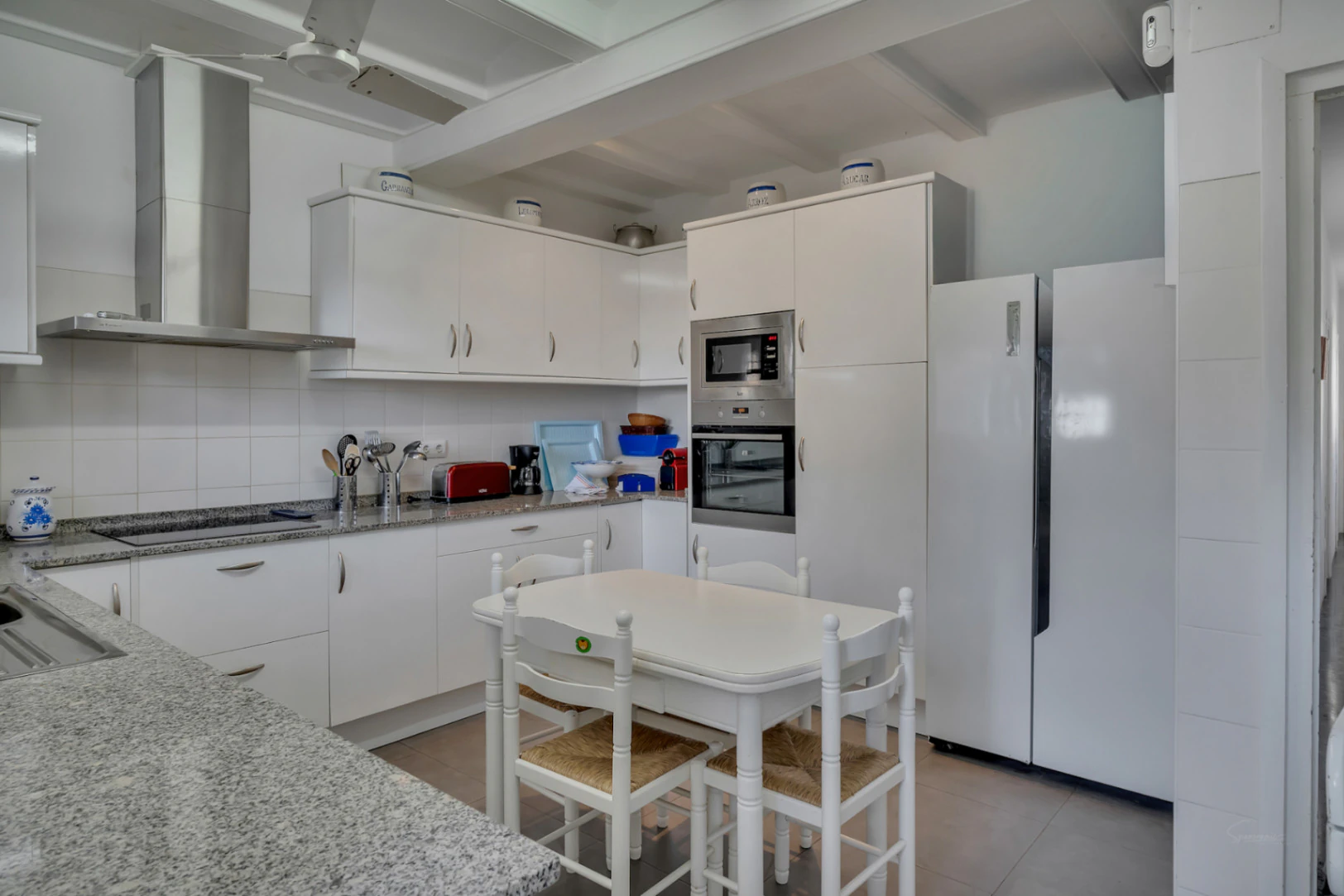 Stunning villa with amazing sea views in the El Tosalet urbanization.