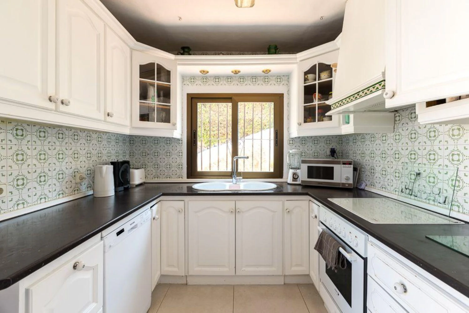 Vue imprenable sur la mer, avec appartement d’invités