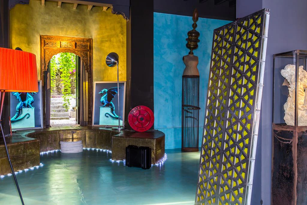 Two-storey town house with extensive interior patio, Dénia