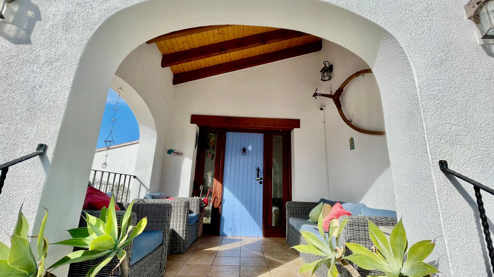Villa for sale in Alcalali: Main house 4 bed, separate 2 bed casita