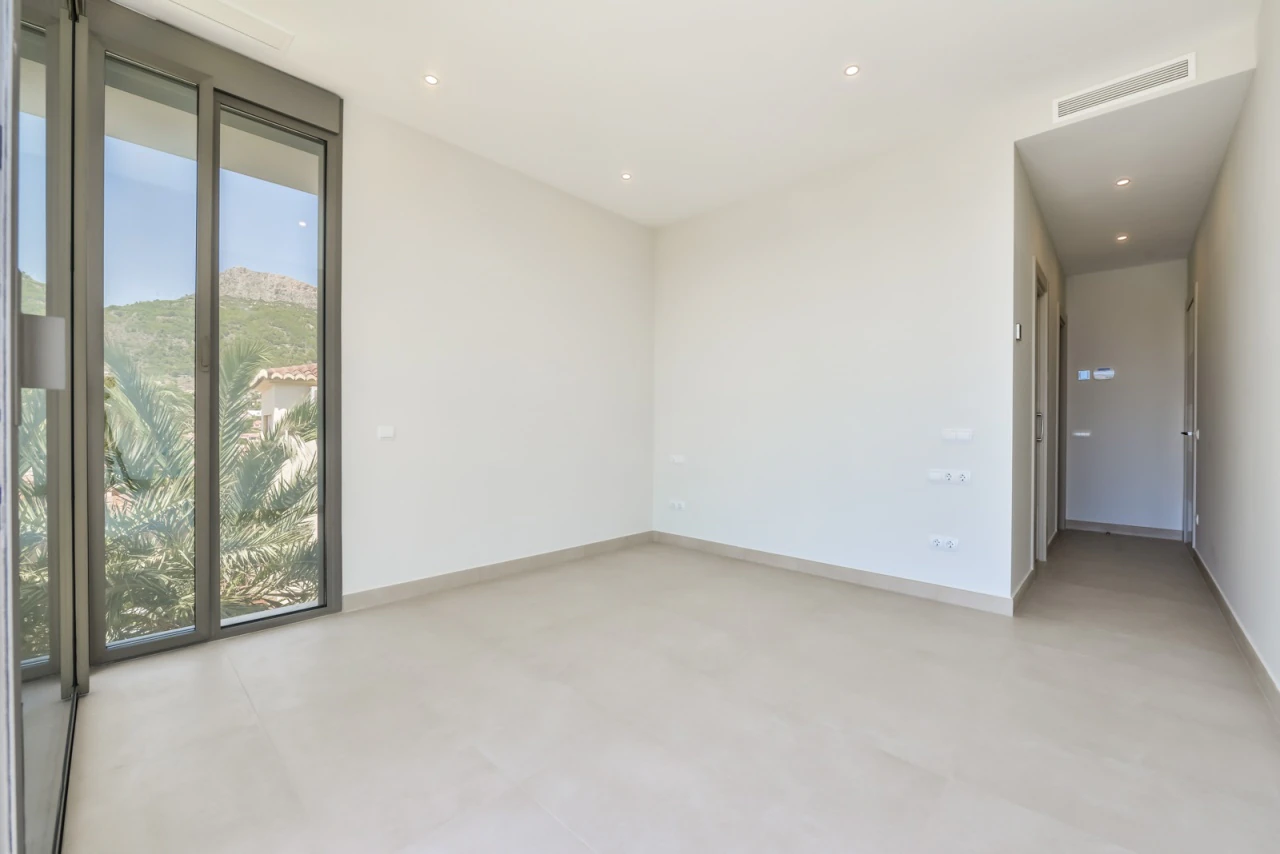 6 Schlafzimmer, 6 Badezimmer Villa zum Verkauf in Calpe