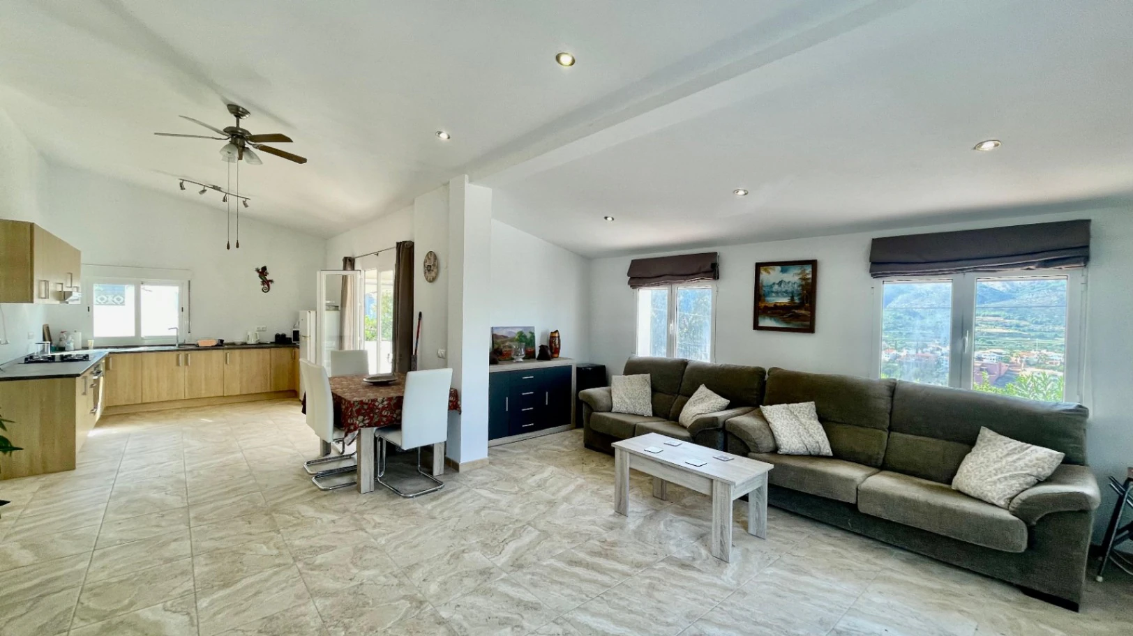 Villa for sale in Orba: Panoramic views, separate guest apartment