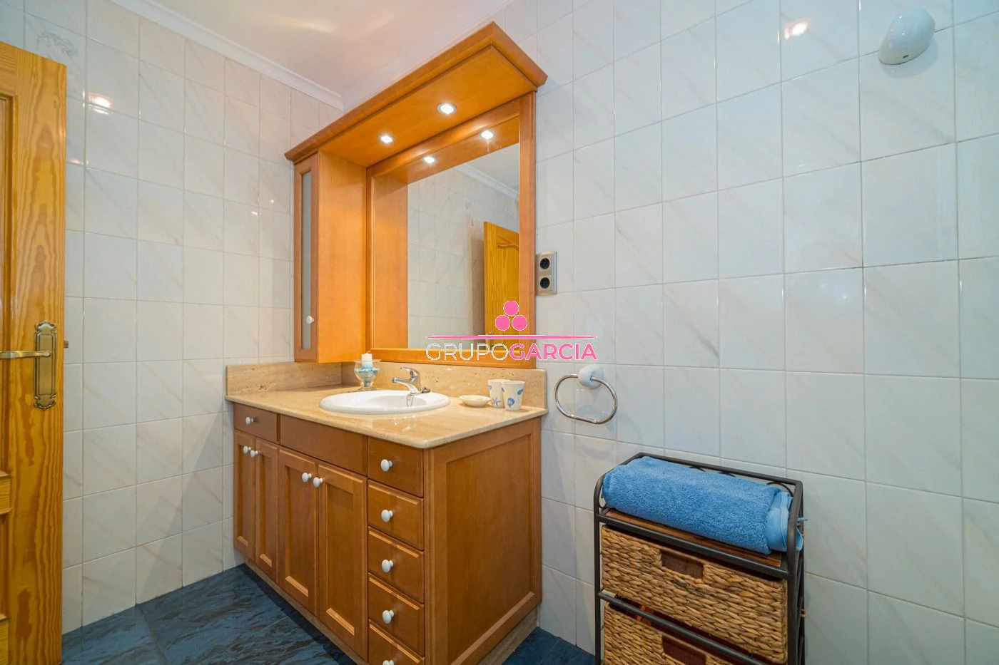 Commercial premises for sale in Alcalali