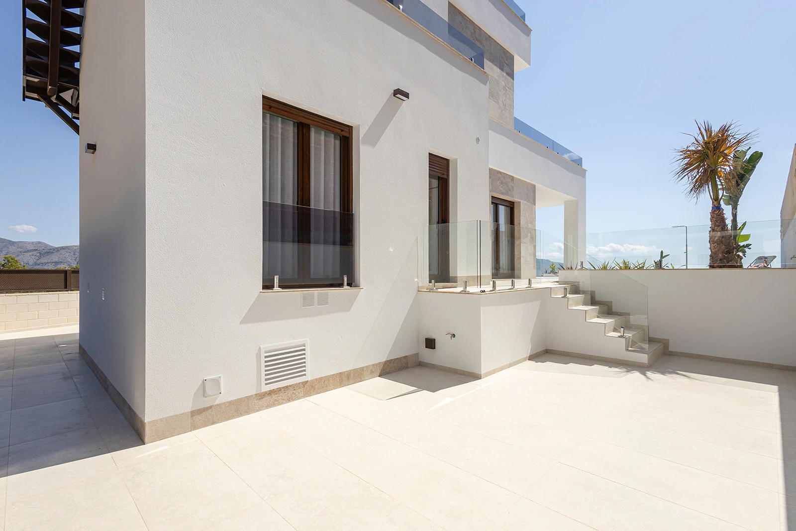 Modern Villa in Polop with Stunning Mountain Views