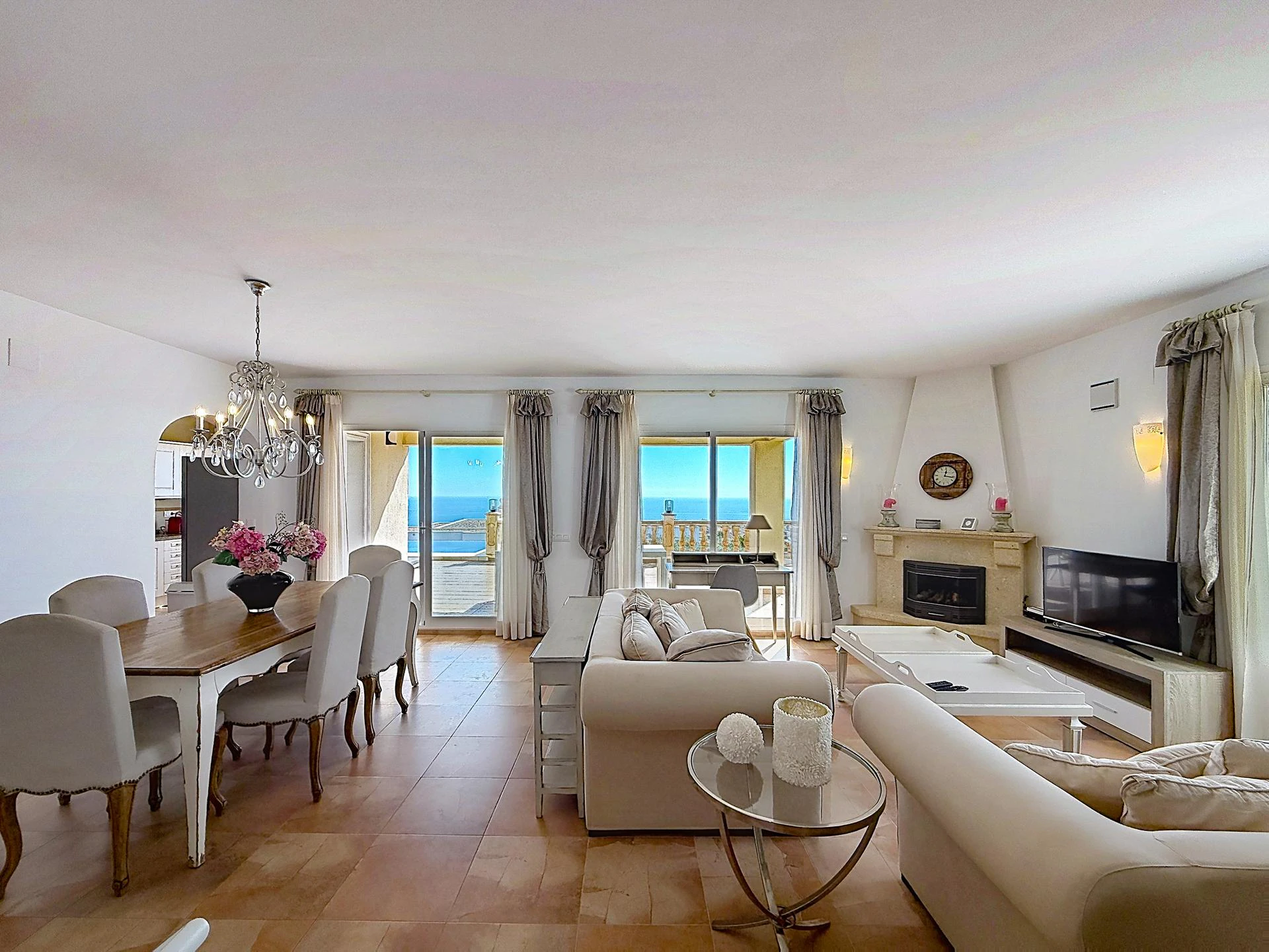 Cumbre del Sol, Villa with sea views