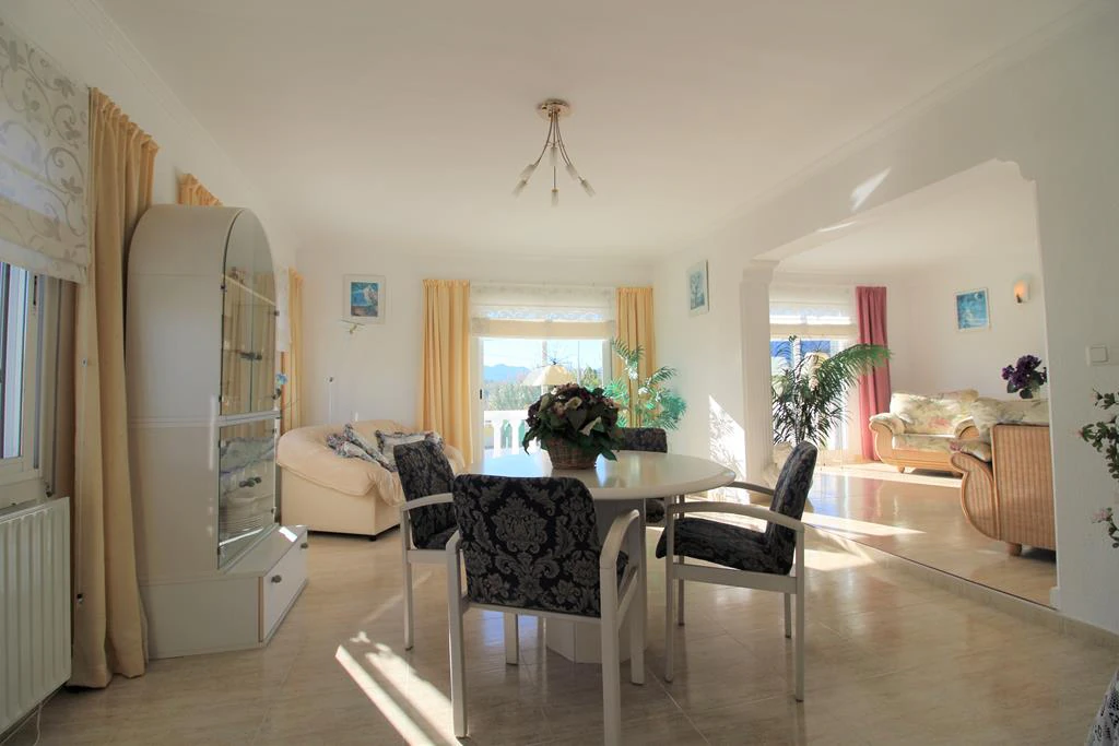 Villa a step away from the beach, Els Poblets