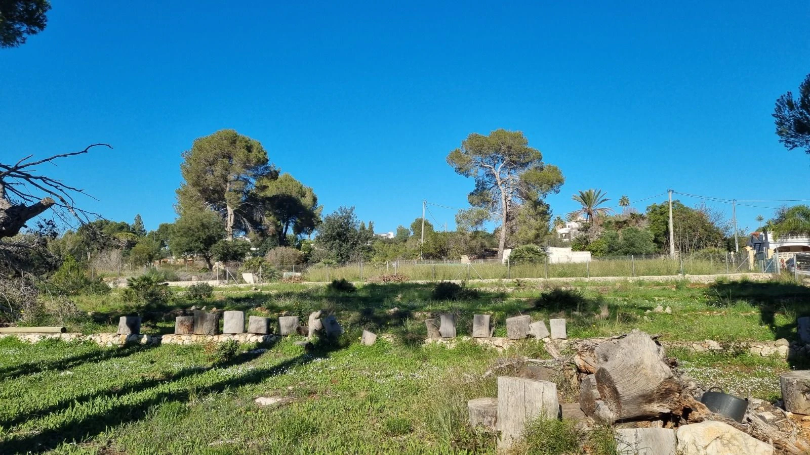 Finca en un terreno rústico en venta en Denia