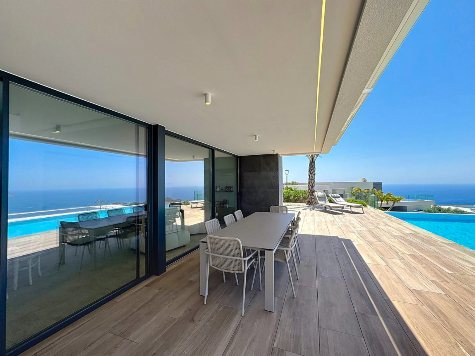 Cumbre del Sol Luxury villa with panoramic views in Jazmines residential area