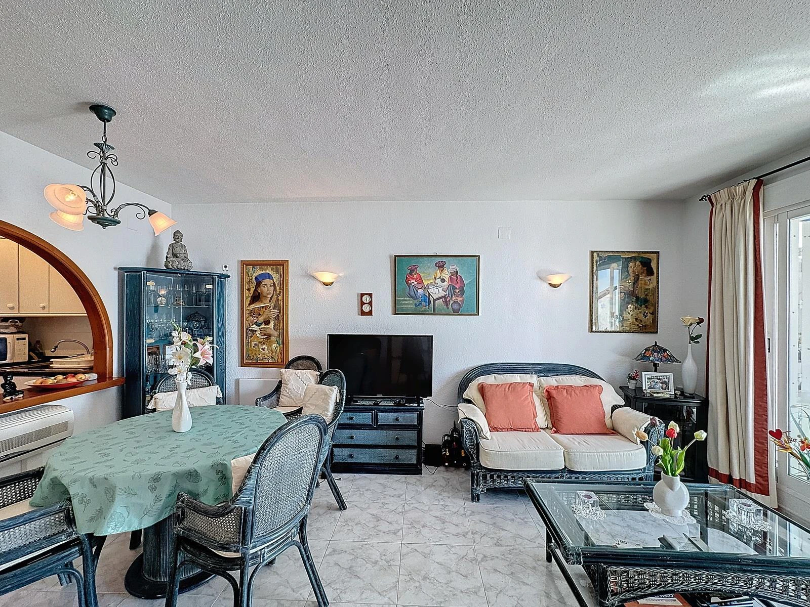Cumbre del Sol apartment with spectacular sea views in Pueblo Panorama