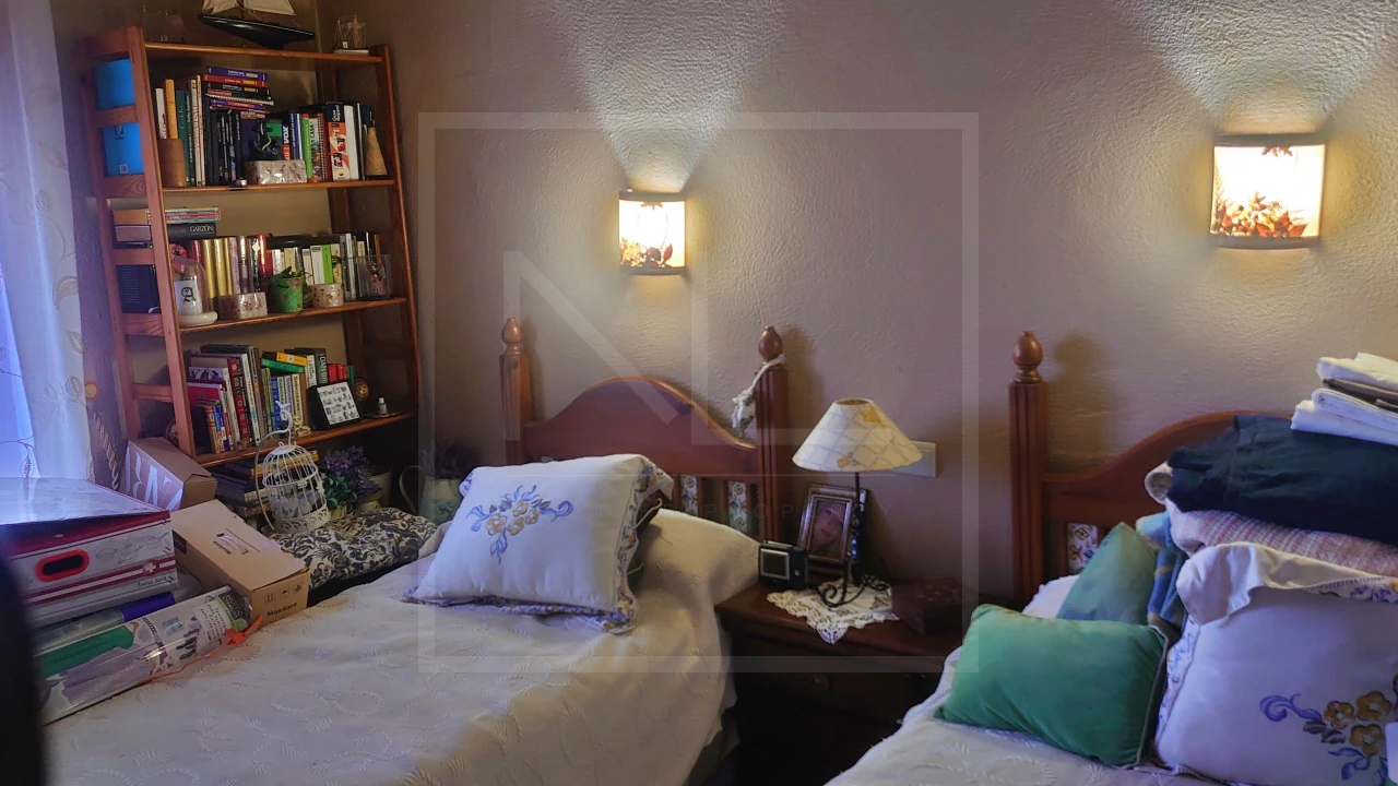 5 bedroom, 3 bathroom villa For Sale in Benitachell