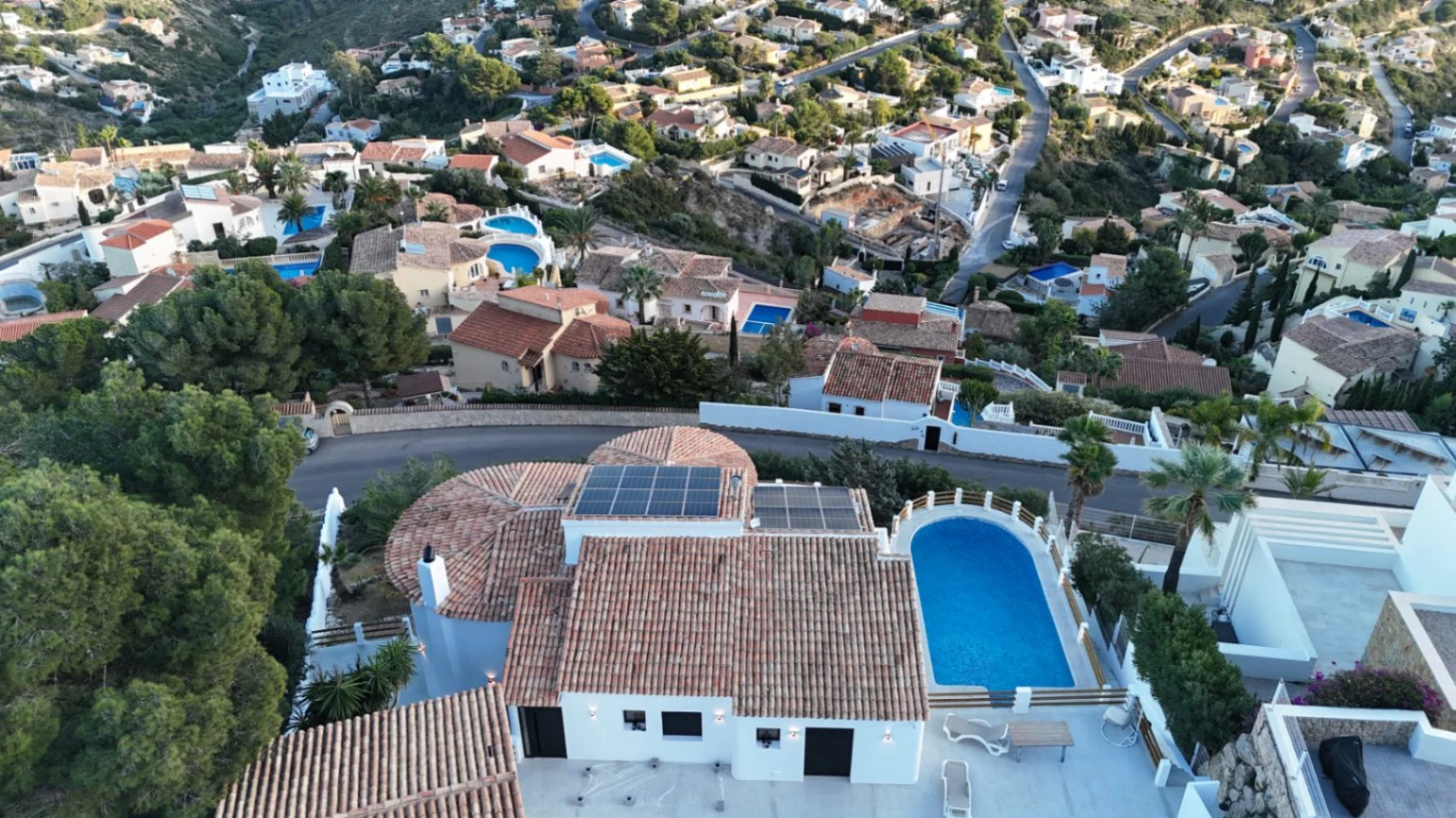 Renovated Villa with Panoramic Sea Views – Dalias, Cumbre del Sol