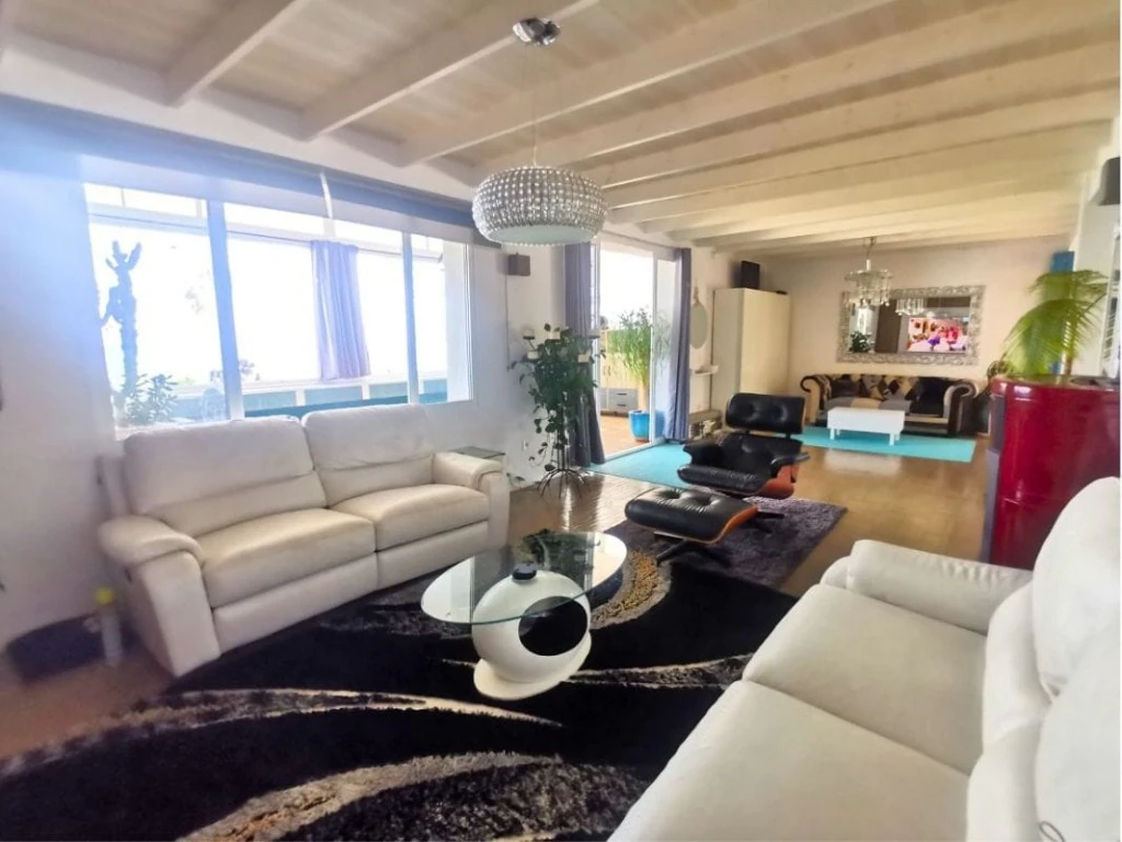Villa zum verkauf in Albir