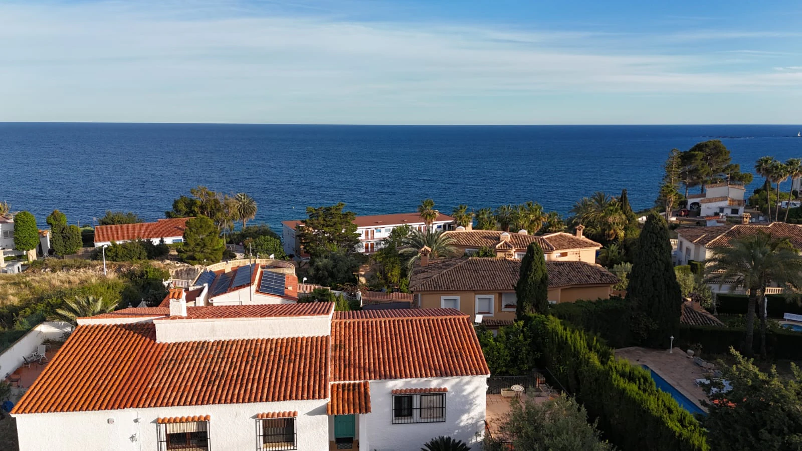 Urban Land for Sale in Calpe – 2,299 m² Plot with Residential & Commercial Use