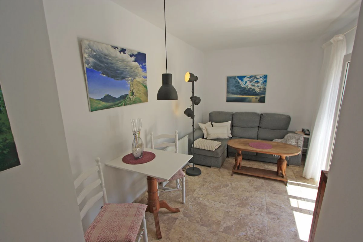 VILLA WITH OPEN VIEWS IN DÉNIA