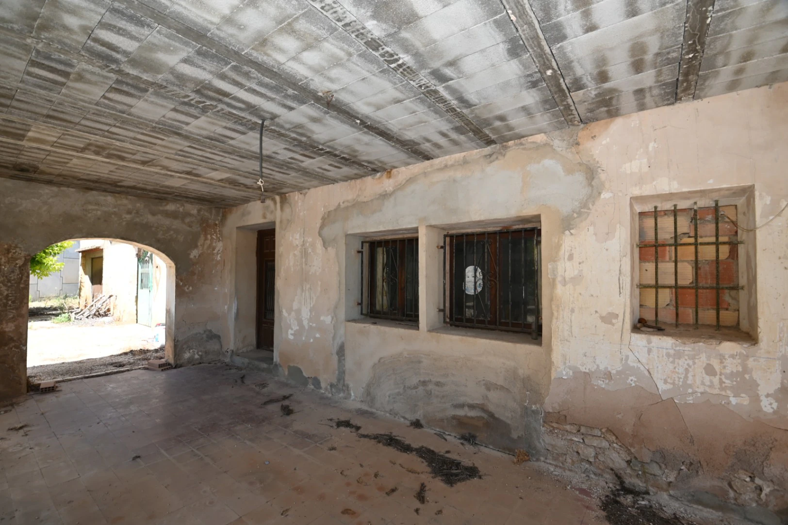 Finca à vendre près d'Ondara : 60 000 m² de terrain avec verger d'orangers et potentiel pour un nouveau développement