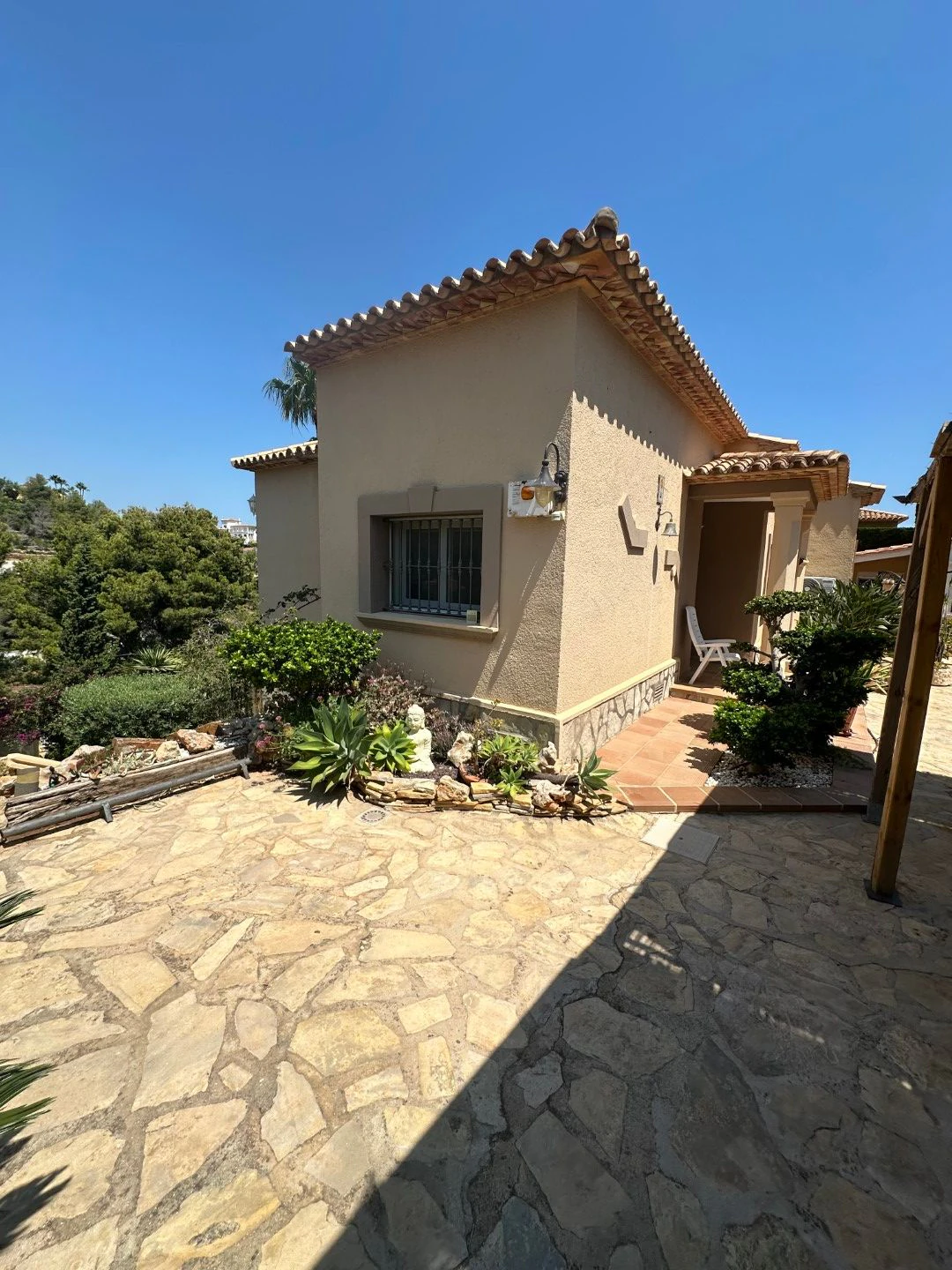 Chalet for Sale in Dénia with Sea and Mountain Views