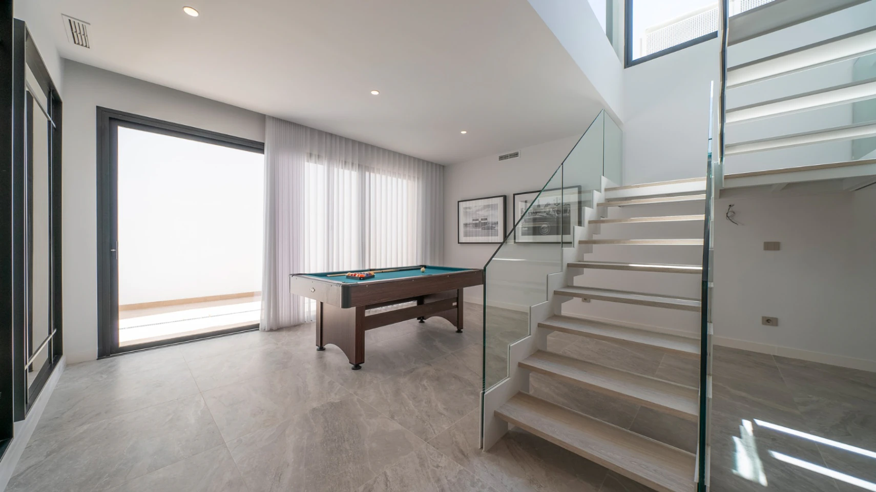 Luxuriöse Villa mit 4 Schlafzimmern und Panoramablick auf das Meer in Finestrat