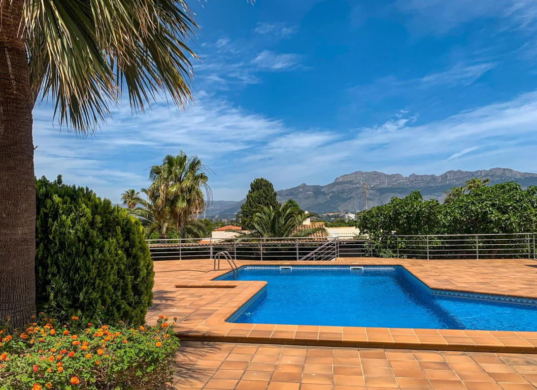 Villa zum verkauf in Albir