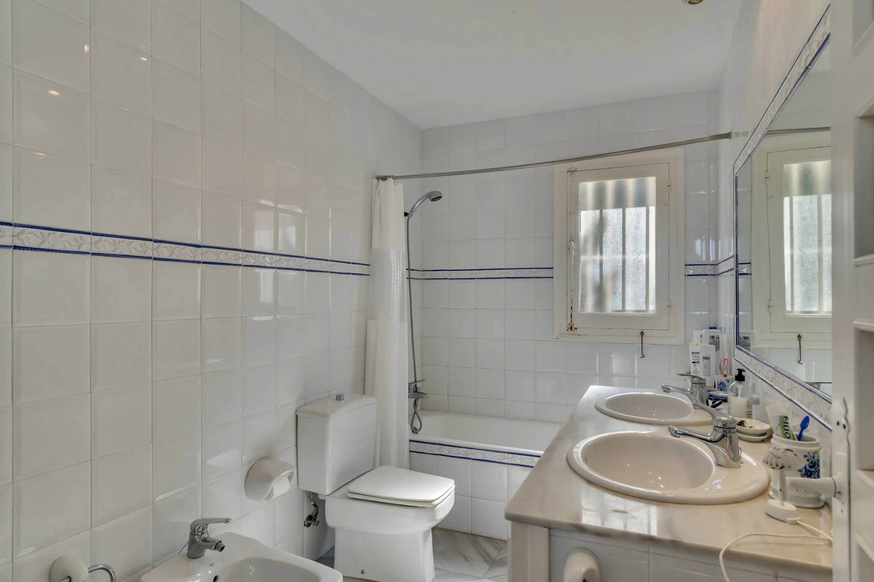 Stunning villa with amazing sea views in the El Tosalet urbanization.
