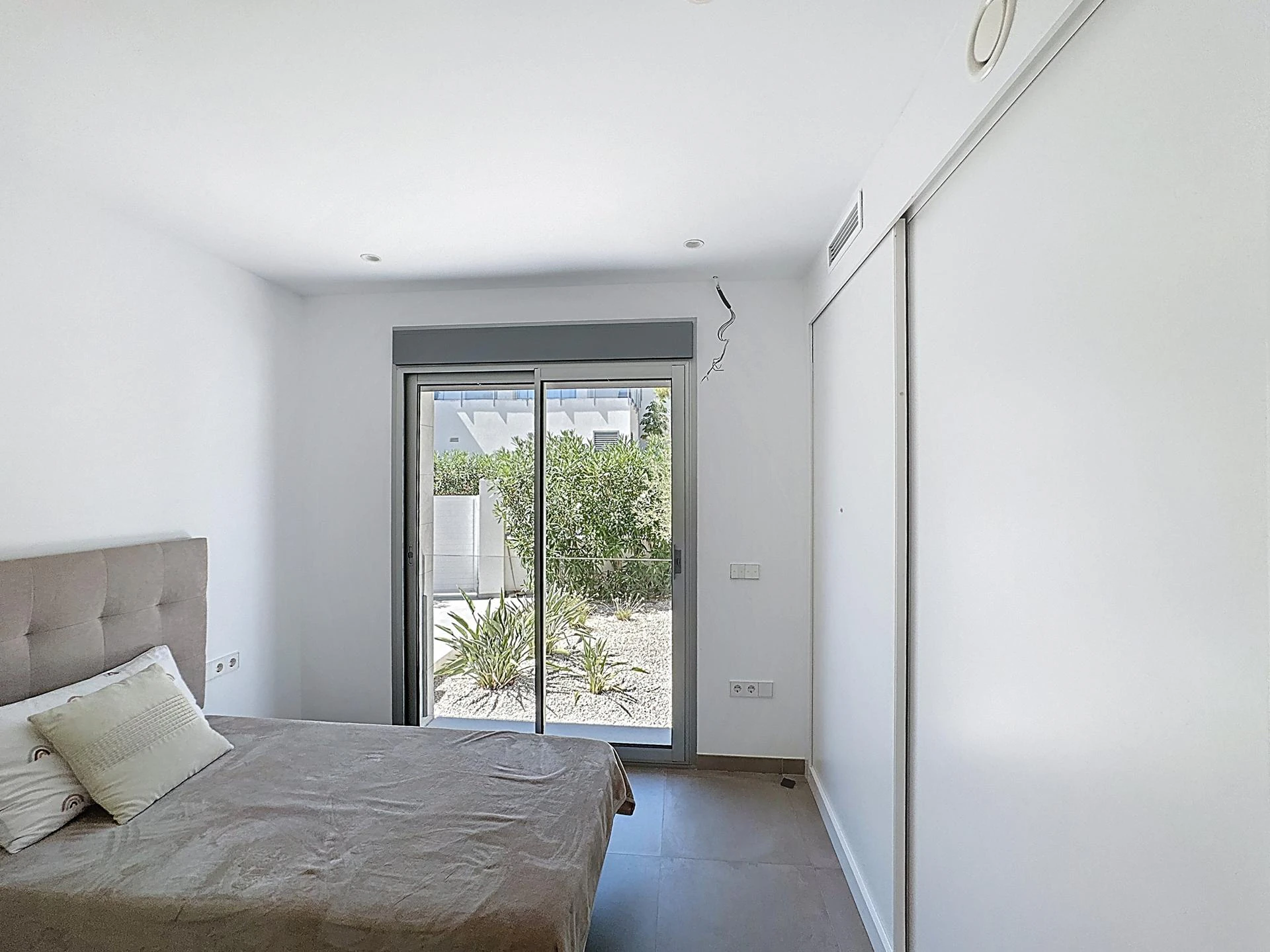 Cumbre del Sol modern villa with sea views and private pool