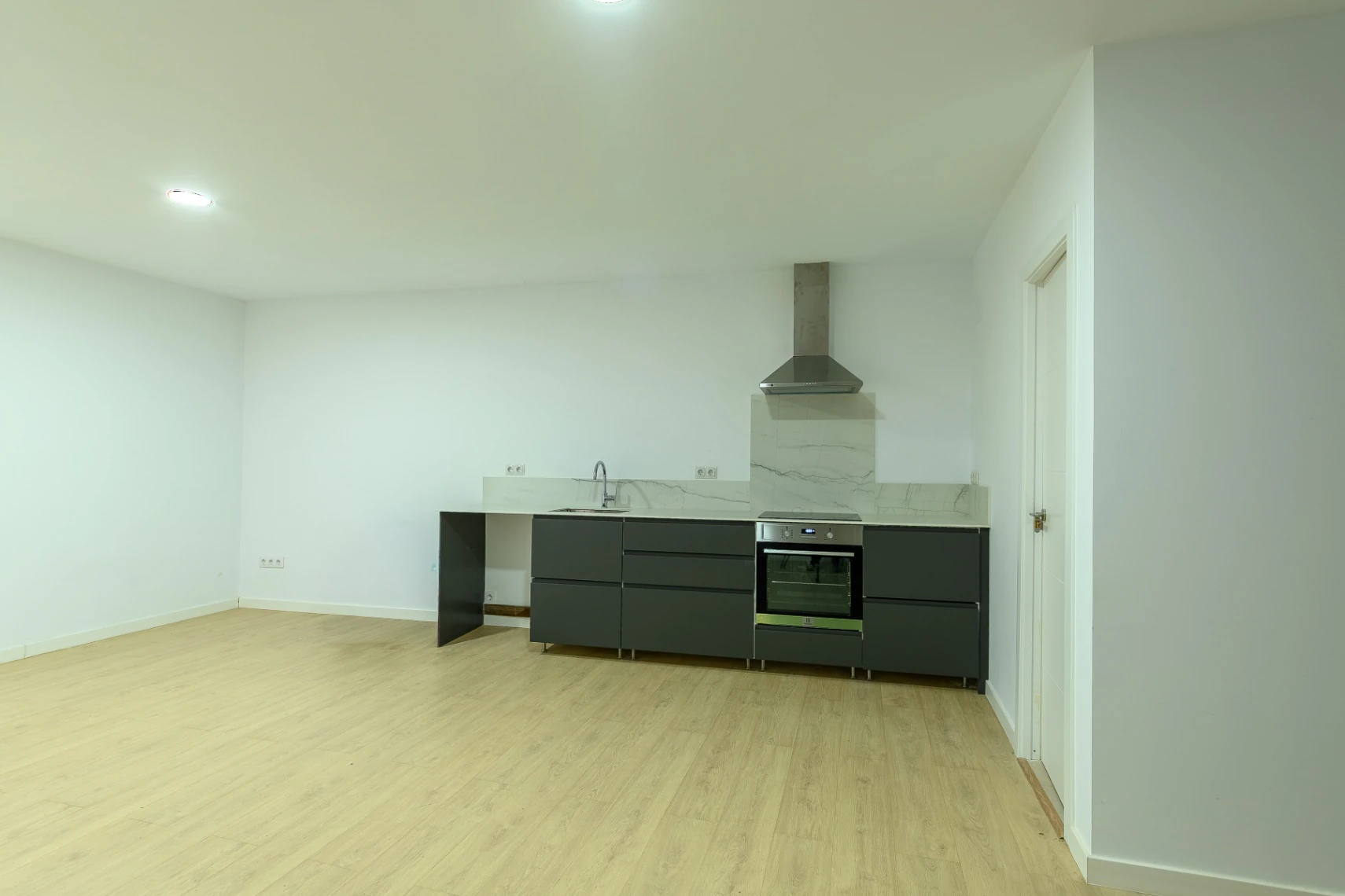 Appartement de trois chambres et studio à vendre à Jalon