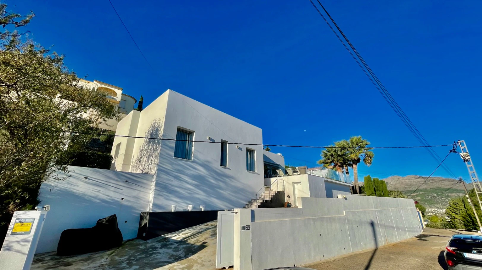 Villa zu verkaufen in Orba: Minimalistischer Luxus mit fantastischer Aussicht