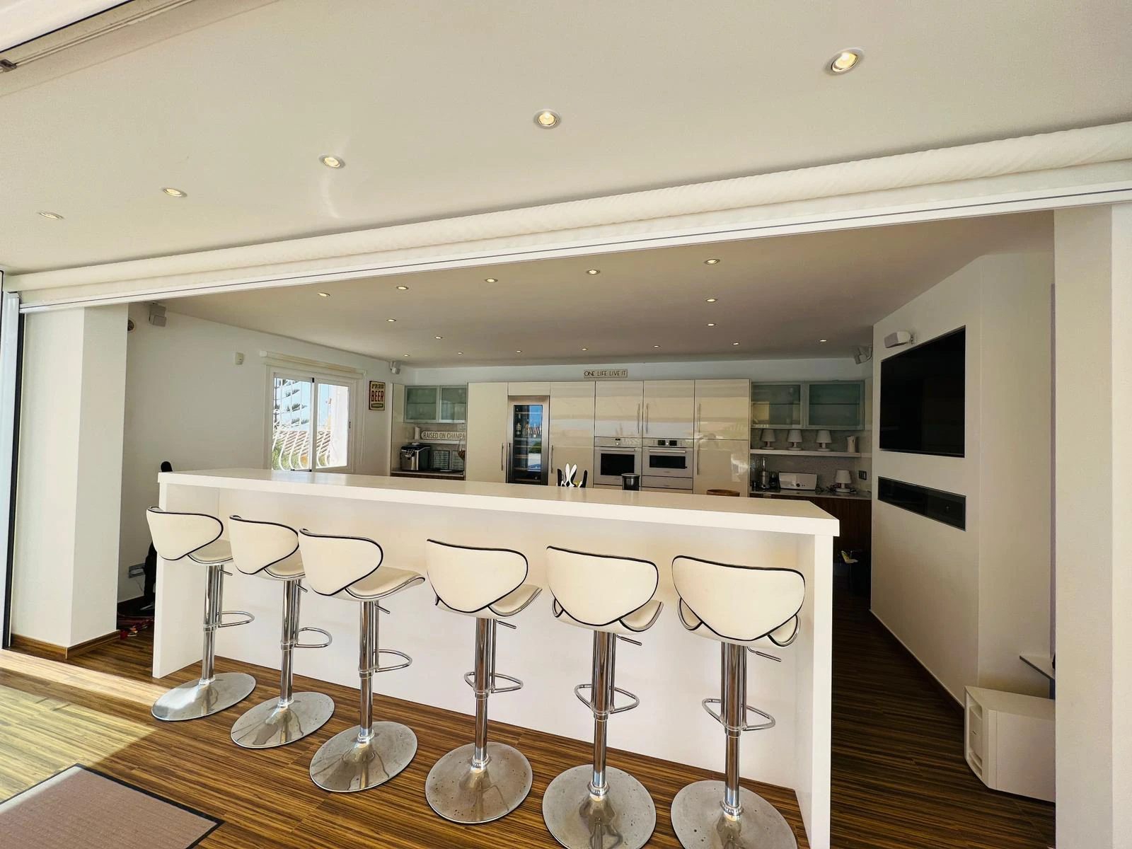 Prachtige luxe villa met uitzicht op zee