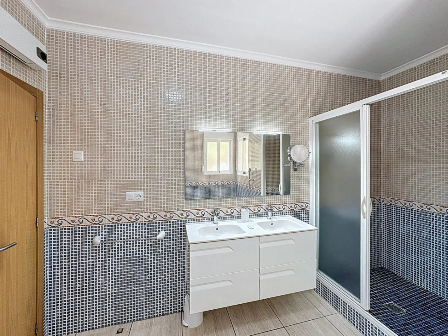 Cumbre del Sol villa with private pool